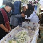 Wawako melayat ke rumah duka istri anggota DPRD Psiantar Darson Anggiat Rajagukguk.  Wawako melayat ke rumah duka istri anggota DPRD Psiantar Darson Anggiat Rajagukguk.